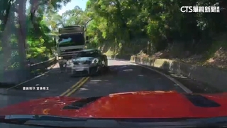 逆向超車險致對撞車禍！　知名車廠：將員工停職處分