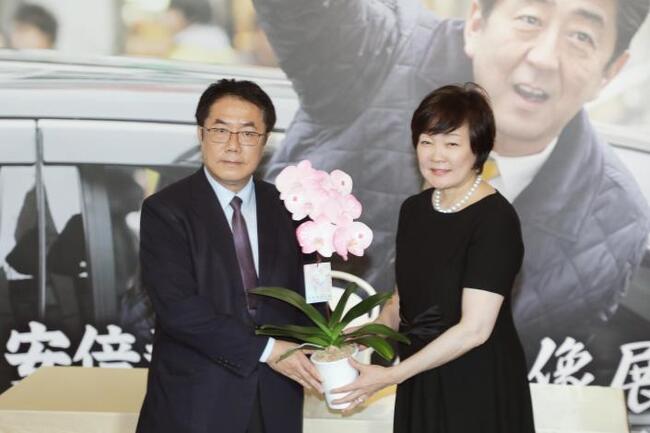 安倍昭惠捐款200萬賑災　黃偉哲致謝：讓台南感到溫暖 | 華視新聞