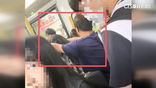 公車狼藉抱柱環抱女學生　性騷慣犯遭送辦