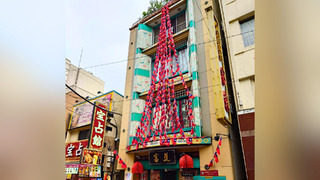 橫濱中華街店家掛滿我國旗　中國人不滿要求撤下反被老闆趕出去