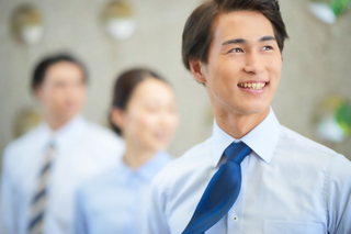 下班不看訊息、拒絕on-call！　新世代改走「安靜蓬勃」　 抵抗高壓職場