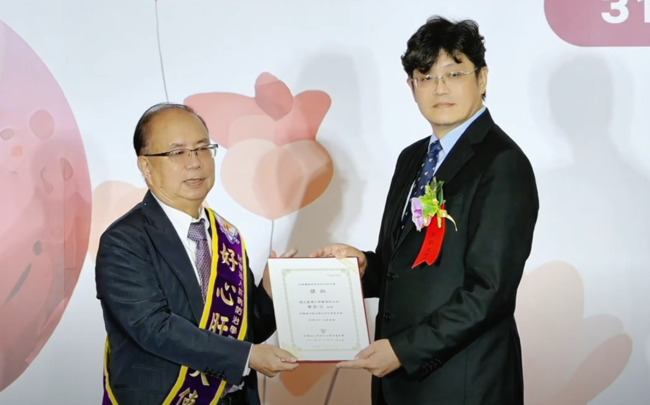 台大醫院黃凱文榮獲「傑出研究特別獎」　開啟癌症微創治療新紀元 | 華視新聞