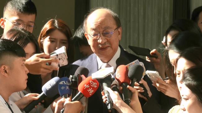 傳柯妻淚訴「希望能讓他當完這一屆」　柯建銘否認：不會干涉我的事 | 華視新聞