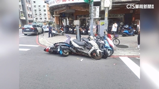 小黃暴衝撞路邊6機車肇逃　警逮運將揪出16年無照