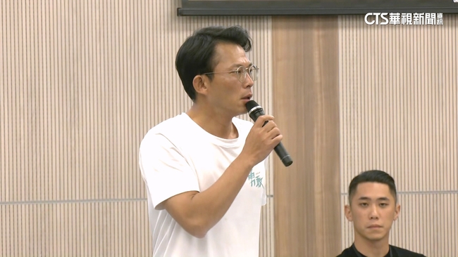 爆料「中科院內部人員兜售機密文件」 　黃國昌：國防部都不知道嗎？ | 華視新聞