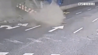 水泥預拌車與機車相撞　騎士遭拖行近百尺送醫不治