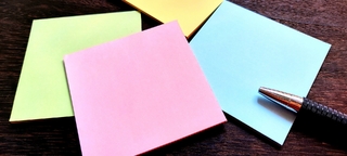 「便條紙捲捲的」很躁？　內行教1招完全不翹 　　1.2萬人驚：現在才知道