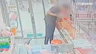 台南男搶銀樓後落跑　騎士絆搶匪.警民合力逮人