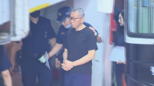 柯文哲點頭了！　同意由陳佩琪辦理交保 | 華視新聞