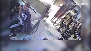 秘魯汽車失控先衝上人行道　再撞進理髮店2傷