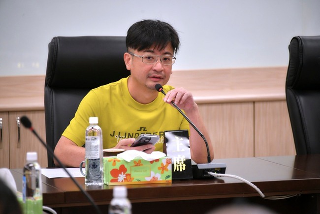 謝典林退出國民黨主席選舉　證實被連勝文勸退：聲音有人聽見就好 | 華視新聞