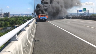 國道1號貨車疑似雜物起火　幸無人員受傷