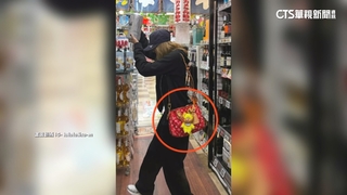 Lisa甩舊愛Labubu？　包掛黃色「蒙奇奇」掀熱議