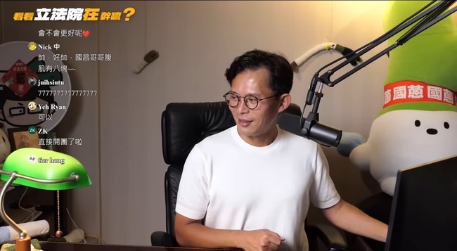 柯文哲被勸去「成吉思汗」運動　　下秒反應曝！　黃國昌笑翻：不曉得館長感想？ | 華視新聞