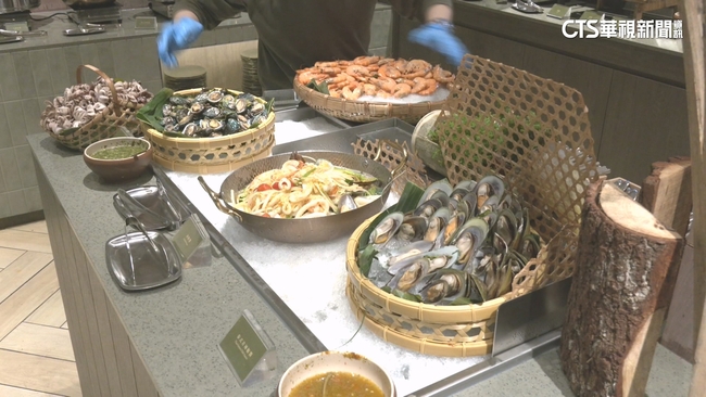 BUFFET「1海鮮」不好吃！　　他曝「口感超粉」掀網共鳴：名字好聽而已 | 華視新聞