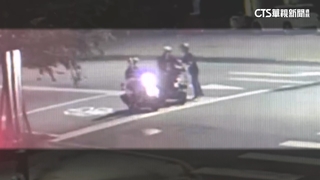 男大生酒後騎車遇警　乘客秒變駕駛遭識破