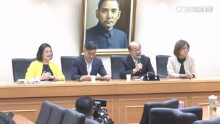 民進黨團三長出爐！　柯建銘保住總召　鍾佳濱接幹事長