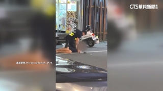 KTV外喝醉失控！　警1對1過肩摔壓制　圍觀民眾驚呼