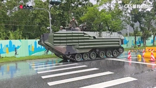 趕赴花蓮光復！　國軍.北市府出動大機具助清淤