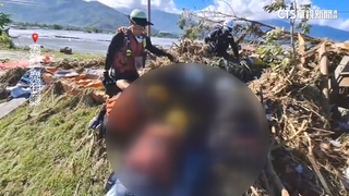 重災區佛祖街淤泥仍深　救難隊員挺進尋獲2遺體