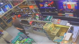 疑不滿問事旁聽受阻　男棍棒砸店直播嗆聲