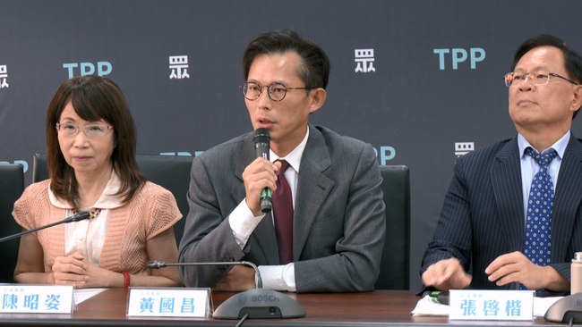 「謝幸恩離職是中央社的損失」　黃國昌嗆鏡傳媒：拿鏡子回去照照自己 | 華視新聞