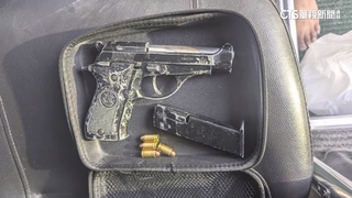 驚！遊覽車有槍　52歲駕駛怕被討債　竟帶槍跑車載遊客