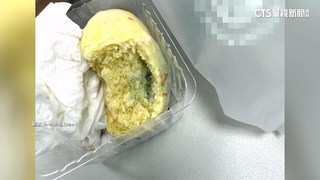 綠豆沙月餅發霉！　民眾：咬下有怪味　業者：對產品負責