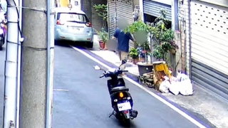 邱嫌超商行凶前「先刺傷落單女童」　女童受傷逃跑求救！畫面曝光