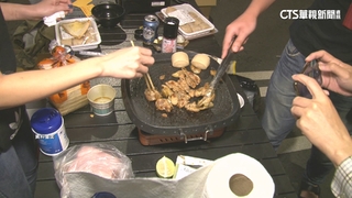 中秋烤肉過時？　網掀論戰「自己生火烤vs.餐廳燒烤」