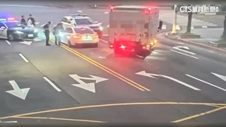 車停路中呼呼大睡！　駕駛遭警叫醒心虛拒檢撞警車