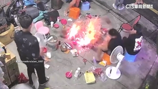 驚悚！　中秋烤肉到一半「炭火.磚頭炸開」民眾嚇到彈開