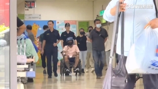 飛車撞進茶葉行　肇事男過失致死.公共危險罪移送