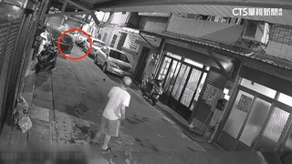 違停見警心虛「撞進民宅」　毒品前科男棄車落跑