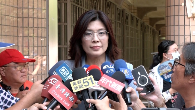 遭藍委批「履歷蒼白無力」　鄭麗文喊「虛心受教」：不能忘替黨承擔敗選同志 | 華視新聞