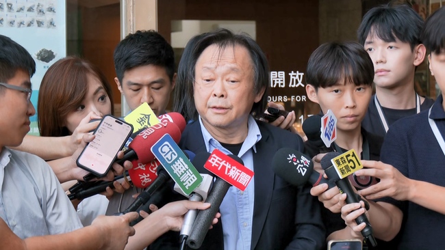 國台辦酸台灣優勢產業「慌慌張張連滾帶爬」　王世堅反嗆：連滾帶爬的是紫光、中芯 | 華視新聞