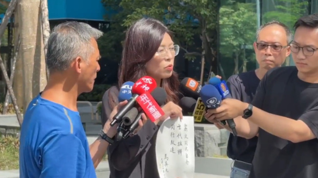 國民黨魁之爭！鄭麗文今拜會馬英九　獲墨寶勉勵「世代接棒、同行致遠」 | 華視新聞