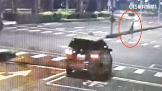 女深夜疑闖燈過馬路　遭小黃撞上魂斷輪下