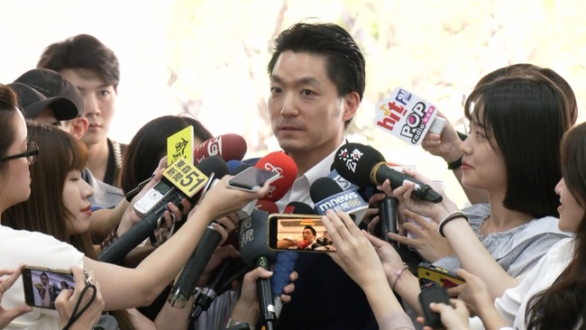 豪雨炸北台！沒放假被灌爆「咕嚕咕嚕」　蔣萬安：平地沒達標準 | 華視新聞