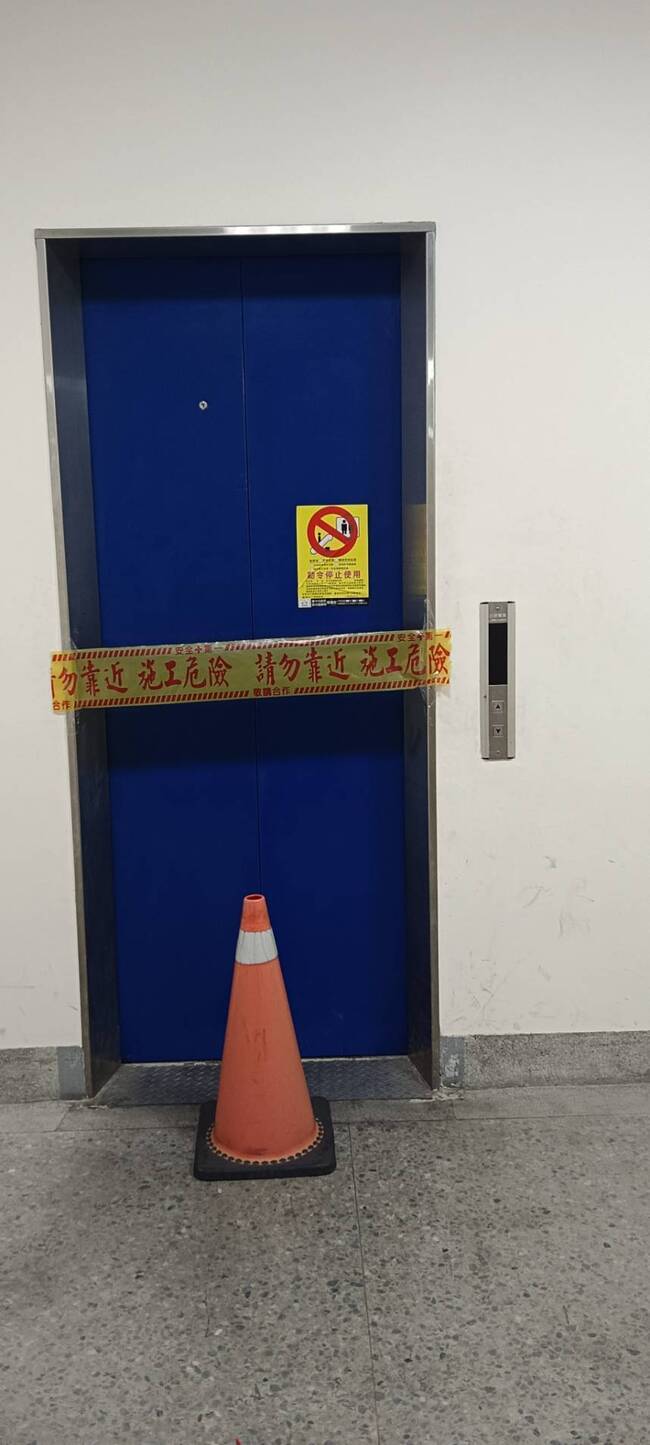 台中男墜落電梯井喪命　中市府：工廠違規增設已勒令停用並裁罰6萬 | 華視新聞