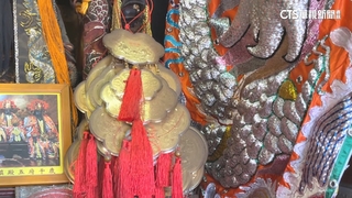 賊星該敗！　闖宮廟偷5金牌.香油錢　得手140萬仍栽了