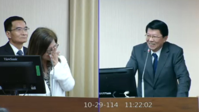 謝龍介質詢認錯人！誤認成劉世芳　管碧玲笑到說不出話 | 華視新聞