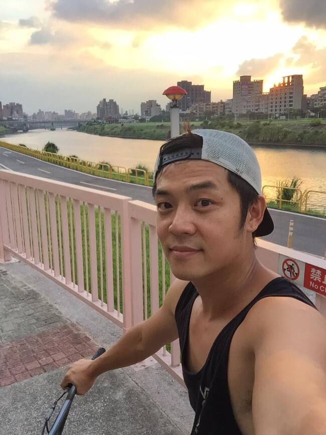 姚元浩免役原因曝　幼年跳水重摔骨折 | 華視新聞