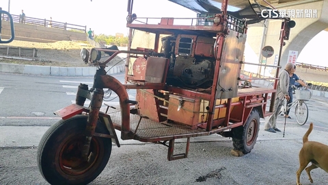 彰化芳苑鐵牛車「傳動軸斷裂」倒退撞路緣翻覆　10遊客傷