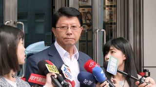 遭郭國文提告造謠「光電板傳言」　謝龍介今到案批：已殘害台灣的言論自由