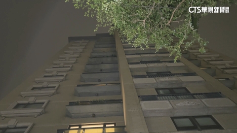 【台語新聞】三重情殺! 恐怖男埋伏刺傷前女友姊妹 畏罪墜樓亡