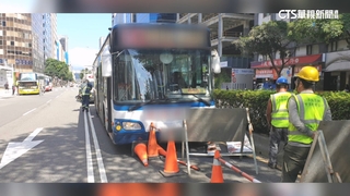 公車司機「恍神」撞施工告示牌　母帶兒女搭車摔傷