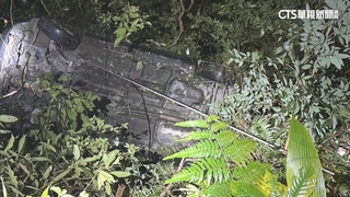 開車返家墜6米深谷！丈夫遭壓困2小時　左膝骨折送醫