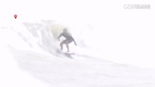 鳳凰進逼！　墾丁南灣驚見遊客冒險衝浪　墾管處：開罰3千