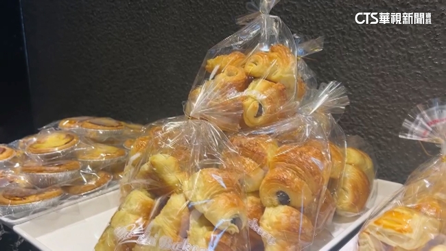 台灣人進麵包店「1必備動作」！　4.6萬人笑翻：是儀式感 | 華視新聞